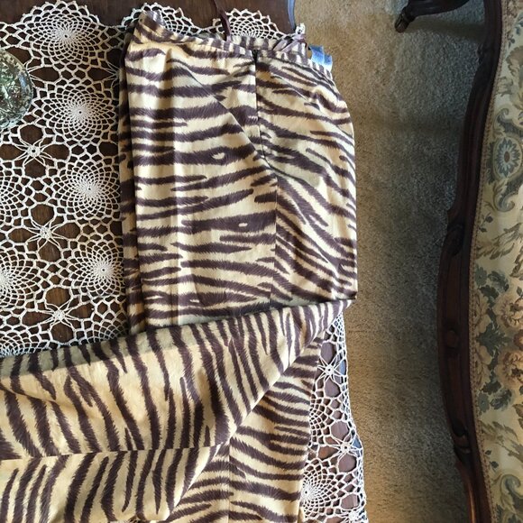 Cotton animal print capris - Picture 3 of 4